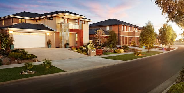 Manor Lakes.jpg