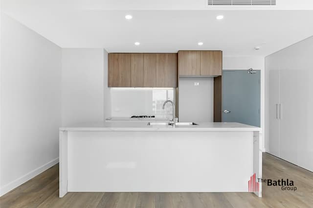 Pinnacle III Interior Dining.jpg